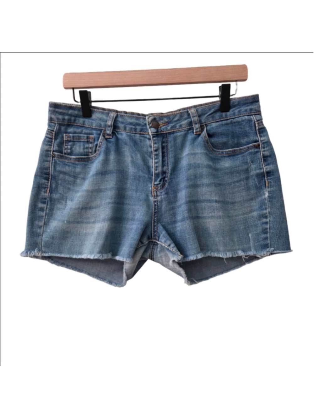 Encore Jeans Light Wash Frayed Hem Denim Shorts Women's 9 Blue